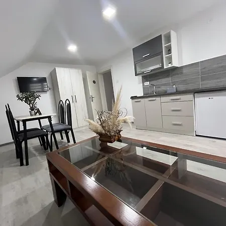 Apartment Prezident M Nova Varos